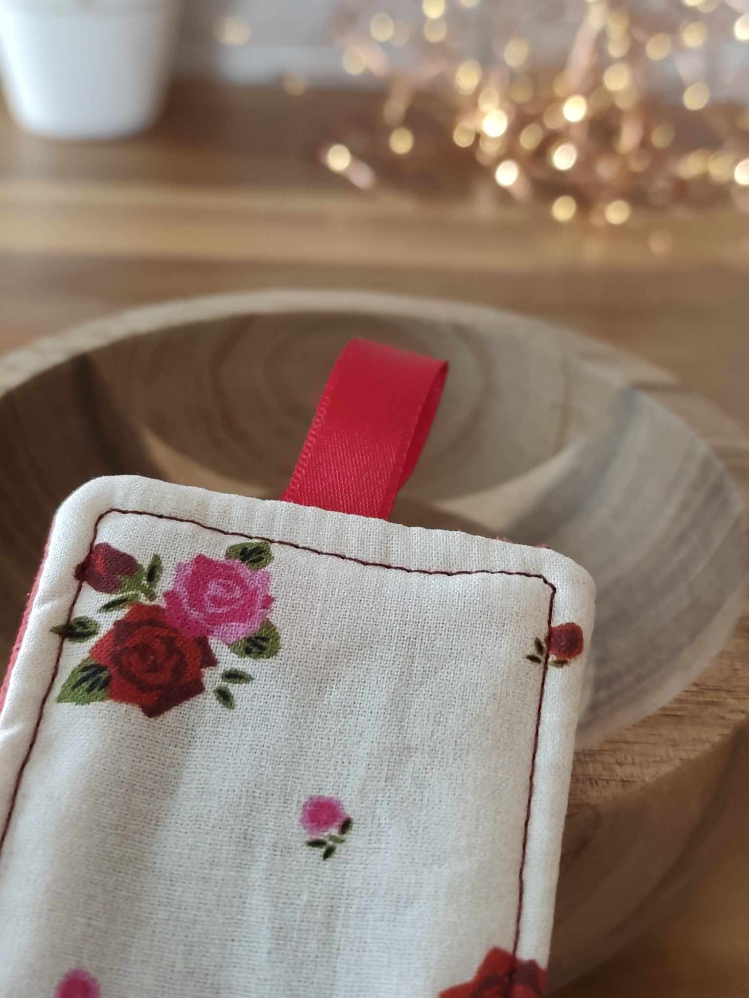 Pochette Livre Mots dans du Velours, protege livre bouton pressions  artisanat francais marque page etui a lunette La Vie en Rose