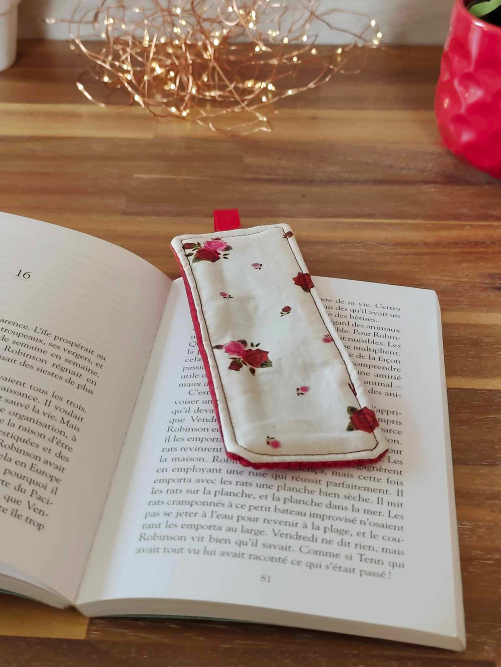 Pochette Livre Mots dans du Velours, protege livre bouton pressions  artisanat francais marque page etui a lunette La Vie en Rose