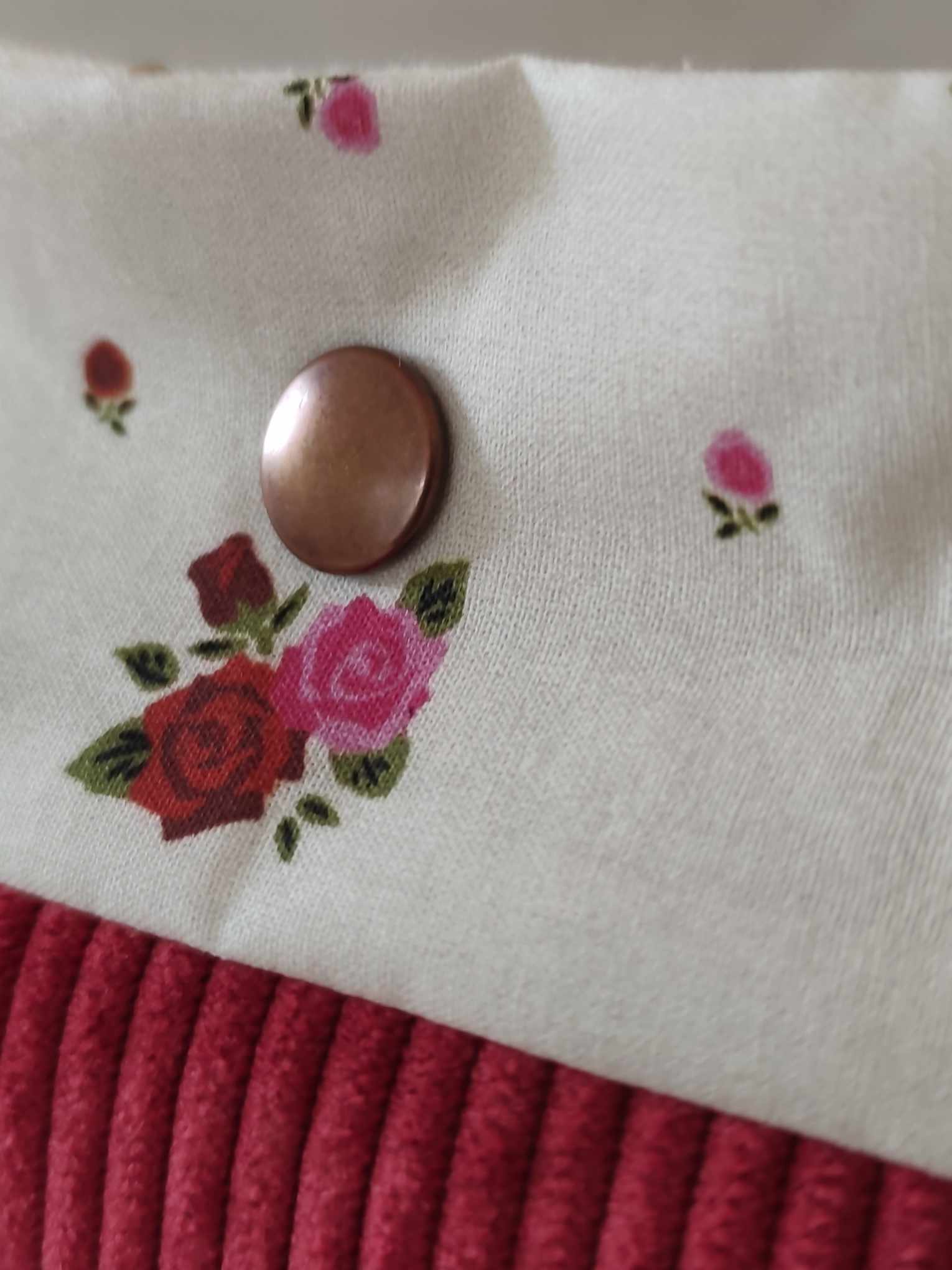Pochette Livre MOts dans du Velours, protege livre bouton pressions  La Vie en Rose artisanat francais