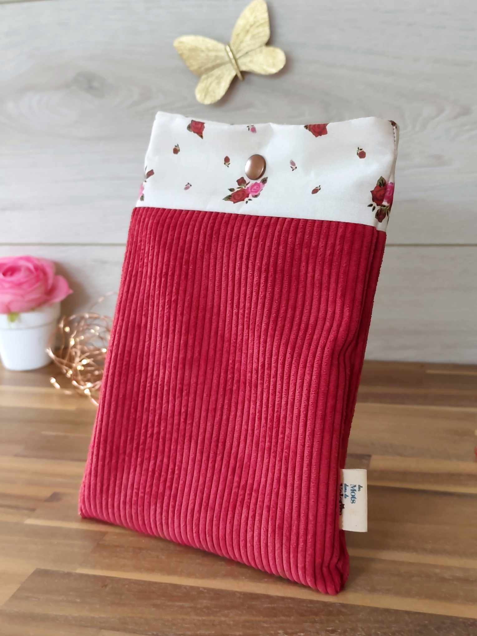Pochette Livre MOts dans du Velours, protege livre bouton pressions  La Vie en Rose artisanat francais