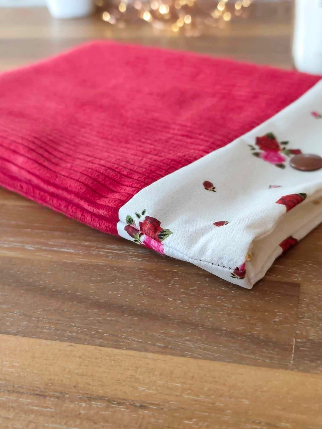 Pochette Livre MOts dans du Velours, protege livre bouton pressions  La Vie en Rose artisanat francais