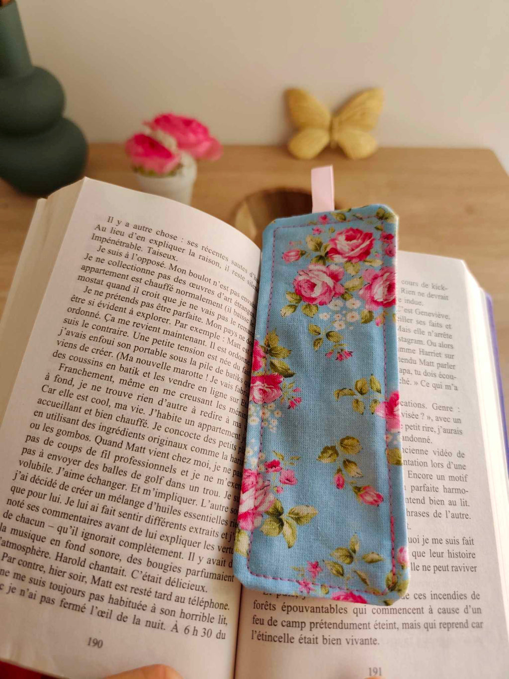 Pochette Livre Mots dans du Velours, protege livre artisanat francais collection été simply read english summer marque pages