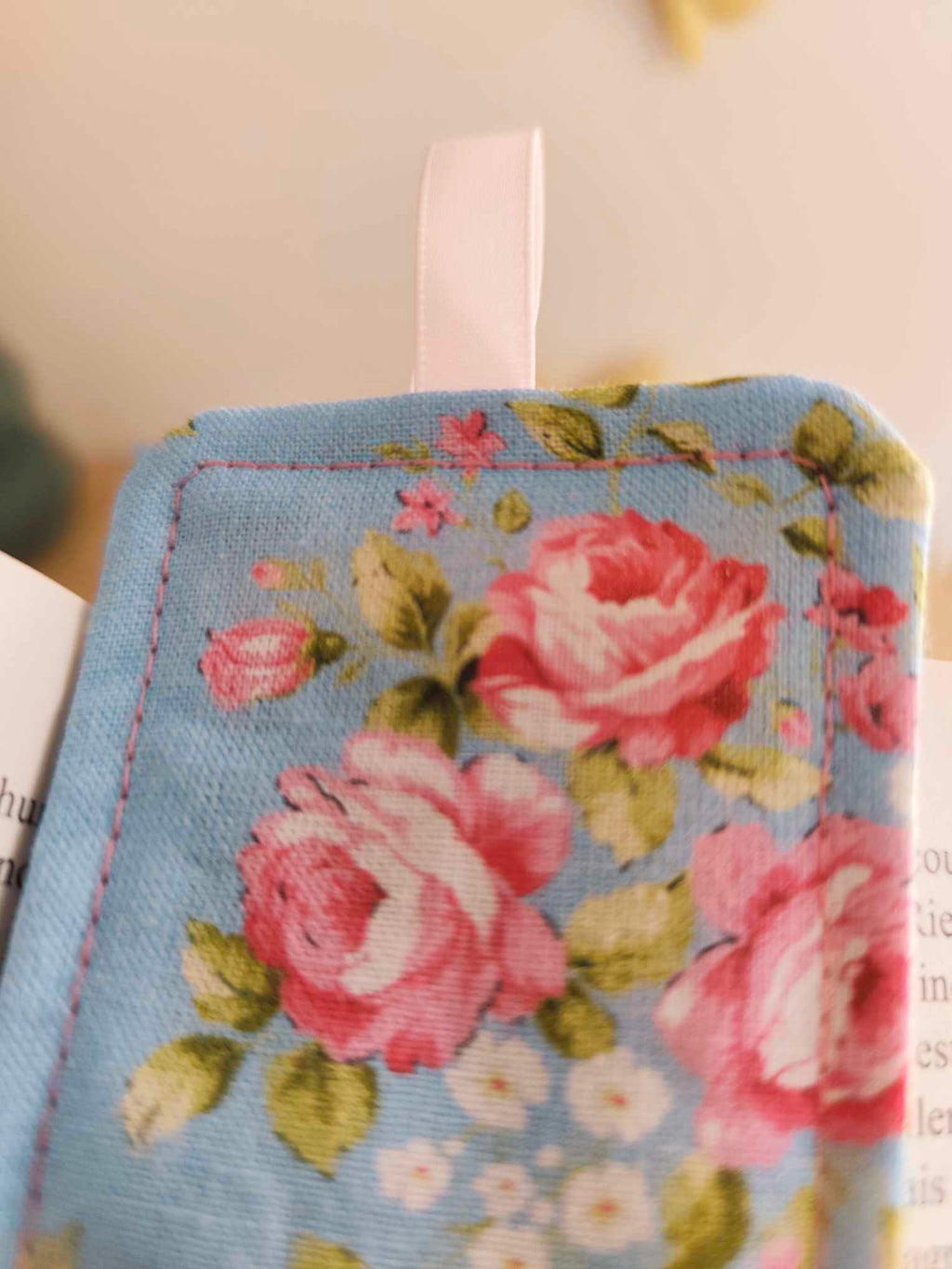 Pochette Livre Mots dans du Velours, protege livre artisanat francais collection été simply read english summer marque pages