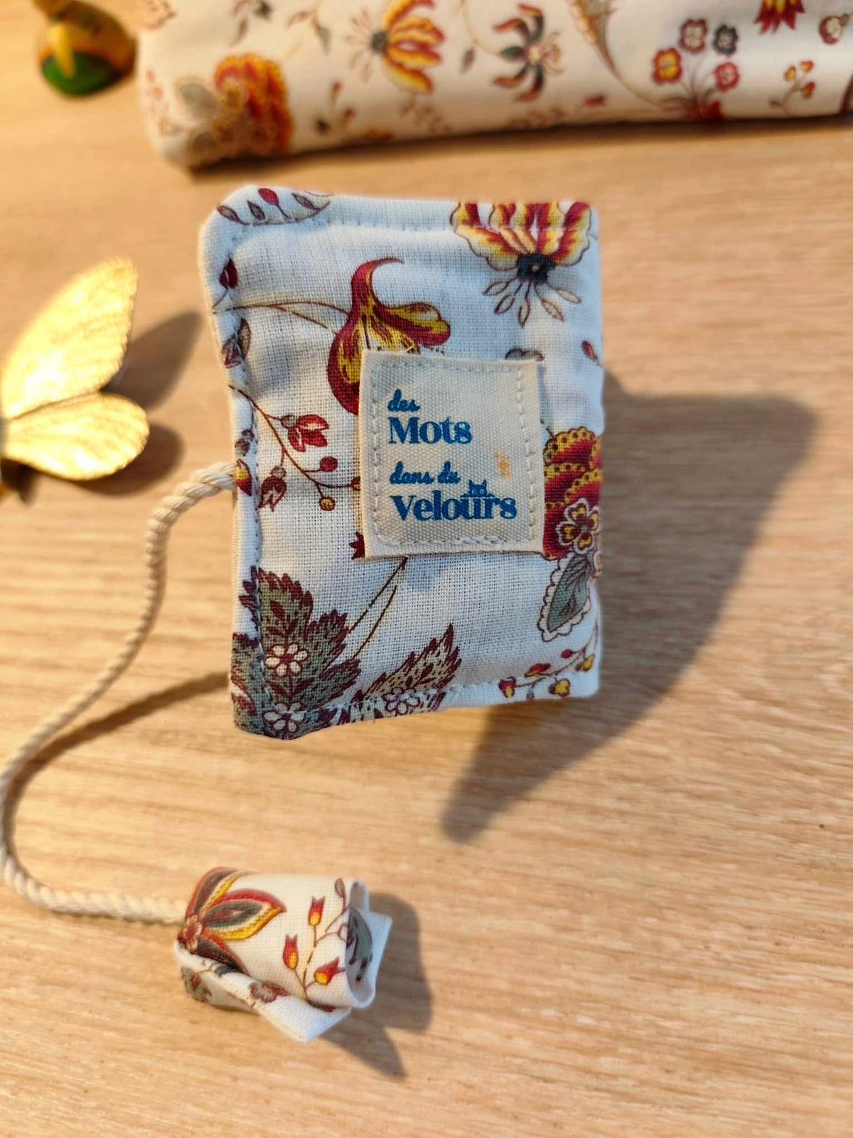 Des Mots dans du Velours Pochette livre Mini Livre Lavandin BIO artisanat français 3