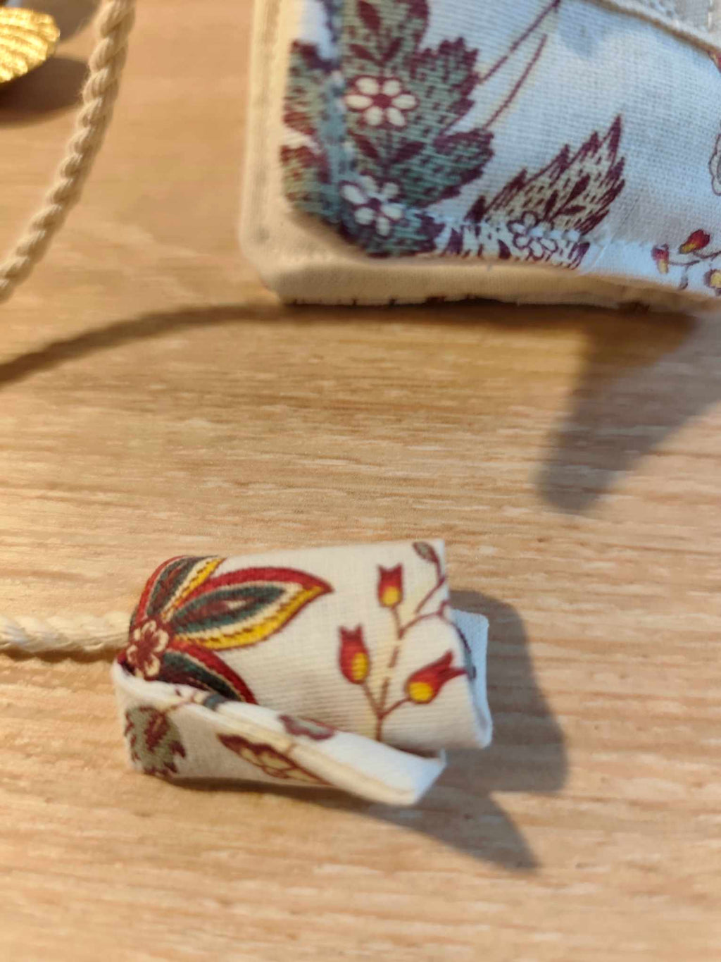 Des Mots dans du Velours Pochette livre Mini Livre Lavandin BIO artisanat français