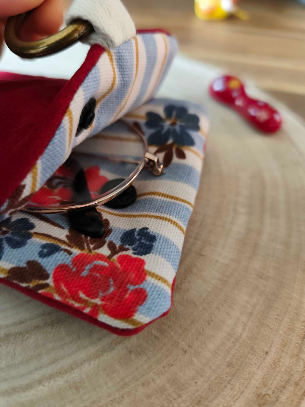 Pochette livre Etui lunettes Velours des mots dans du velours Rouge artisanat Français
