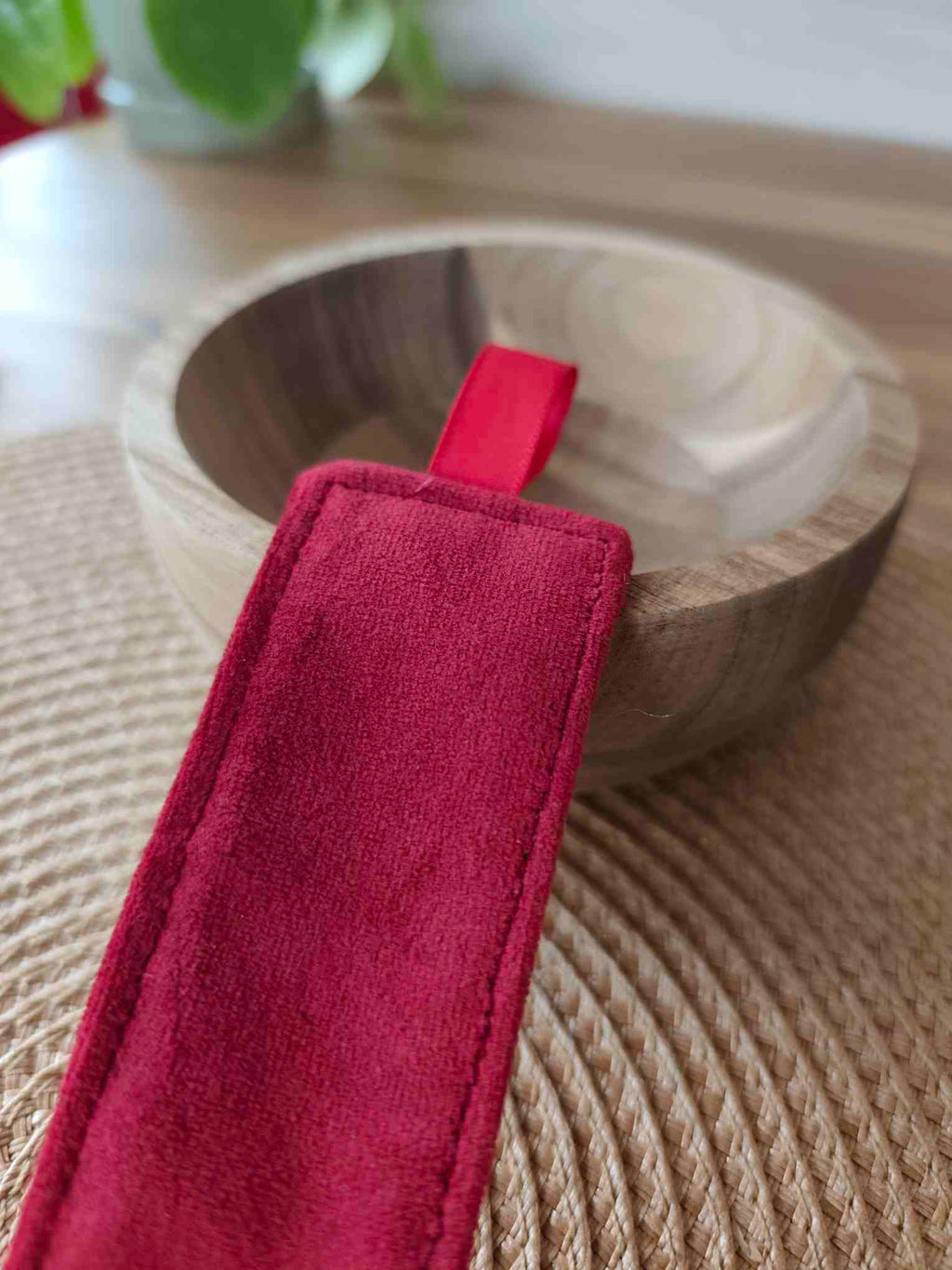Pochette Livre Mots dans du Velours, marque page Rouge artisanat Français dos