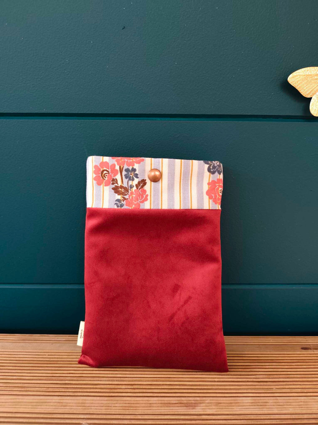 Pochette Livre MOts dans du Velours, protege livre bouton pressions  Rouge artisanat francais