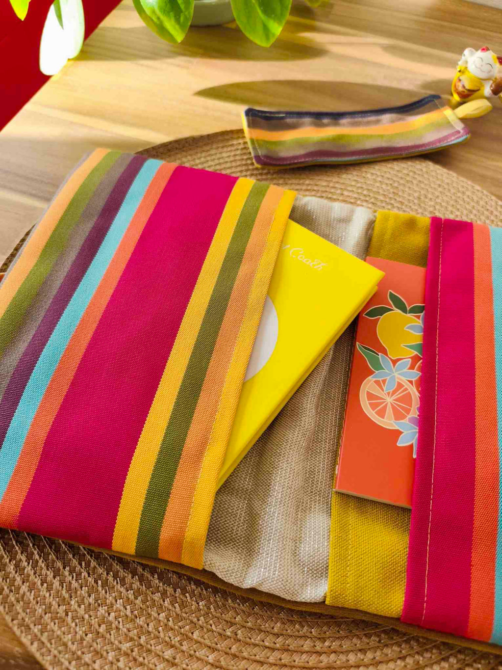 Des Mots dans du Velours Pochettes livre Trio Velours Jaune Caramel et couleurs