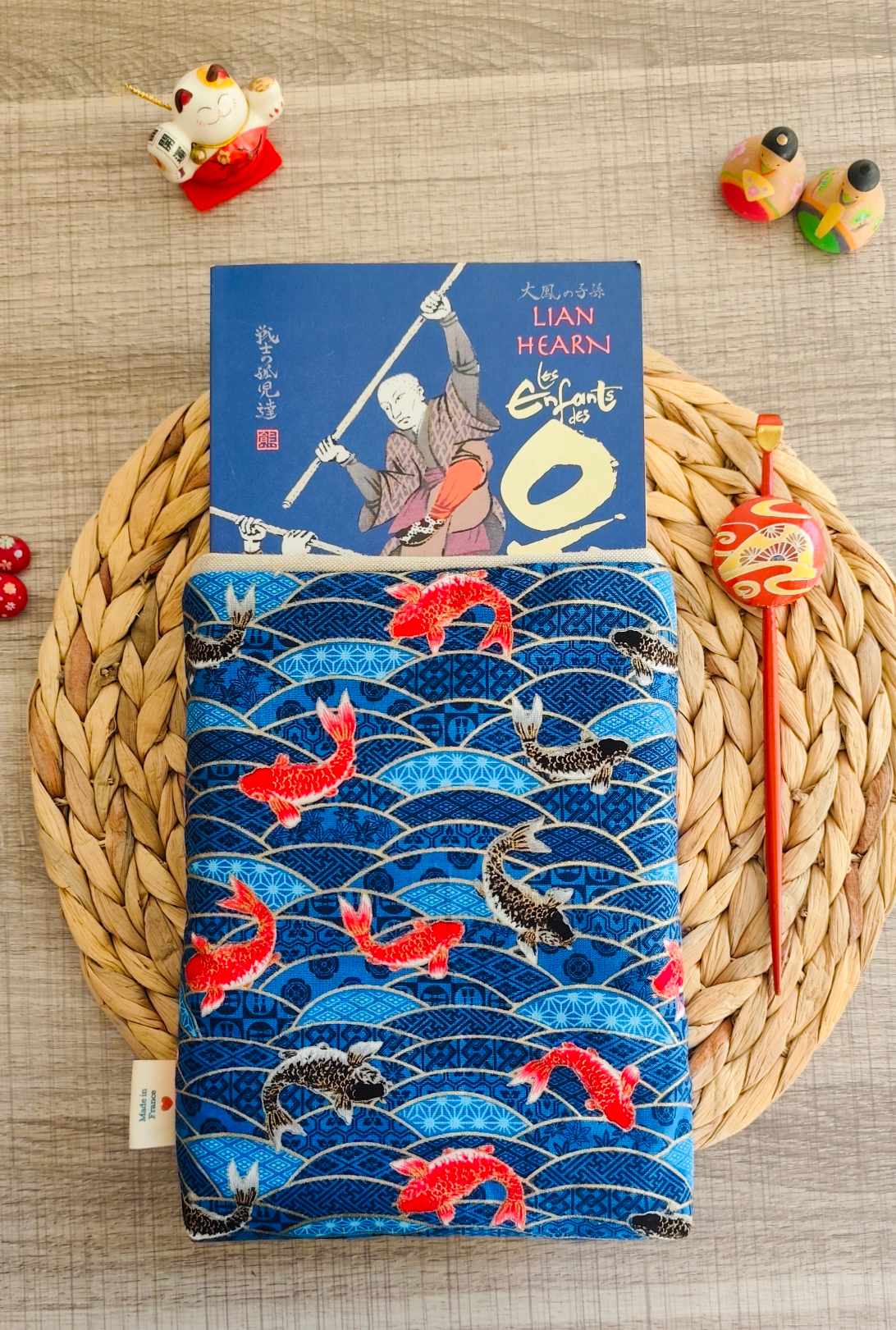 Pochette Livre Mots dans du Velours, protege livre artisanat francais collection Umi