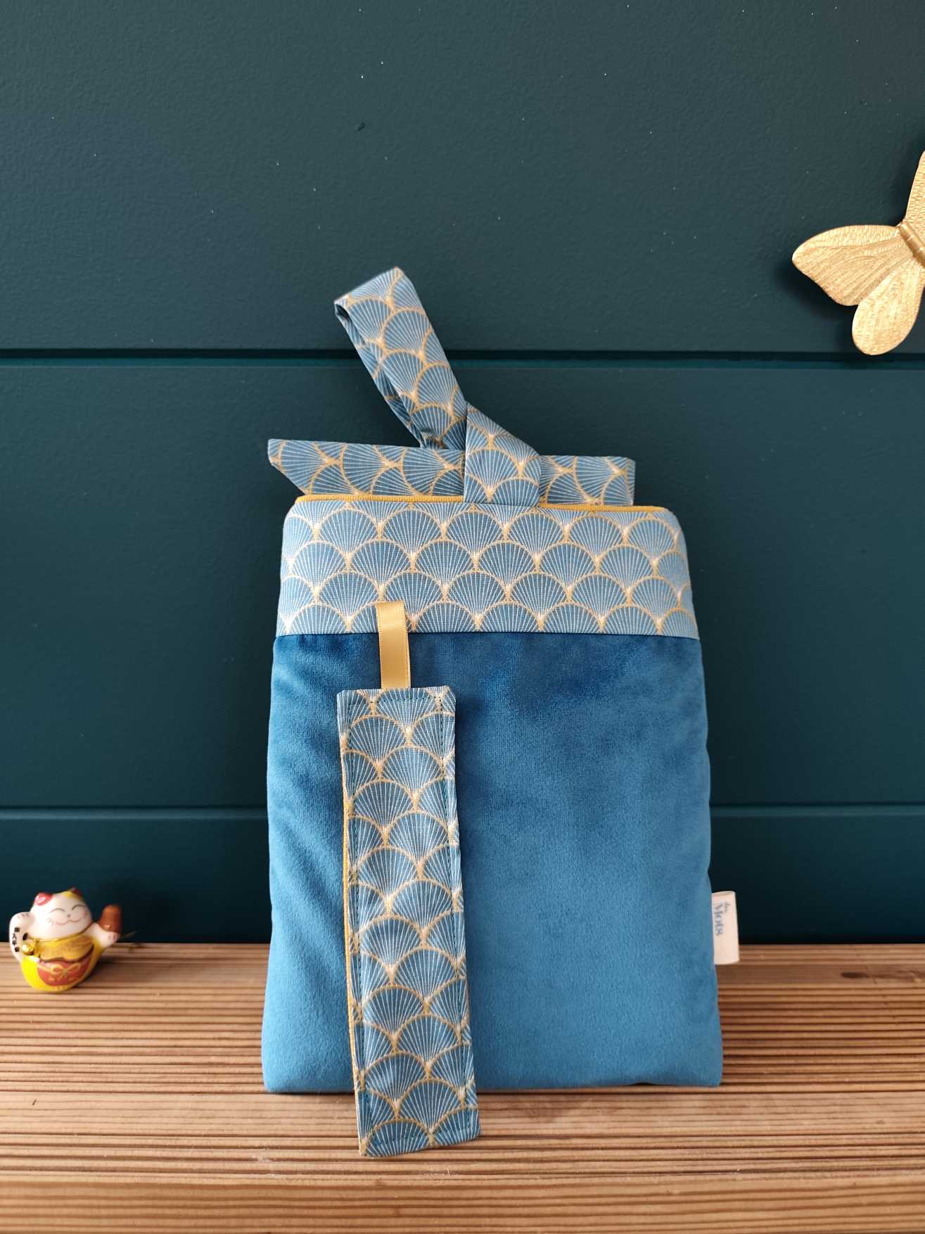 Des Mots dans du Velours Pochettes livre à RUBANS Velours Bleu artisanat france 