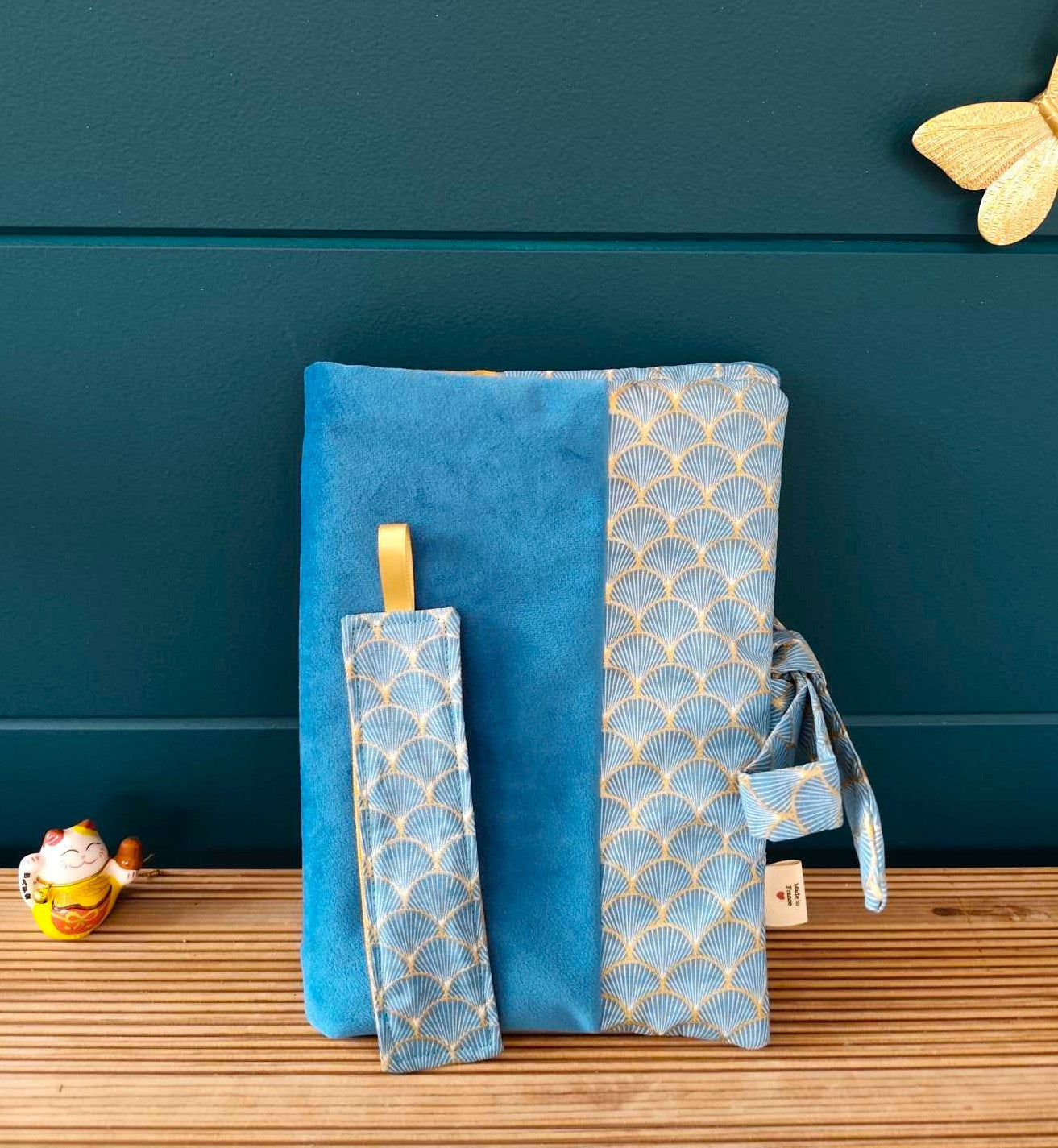 Des Mots dans du Velours Pochettes livre Trio Velours Bleu artisanat france trousse pochette