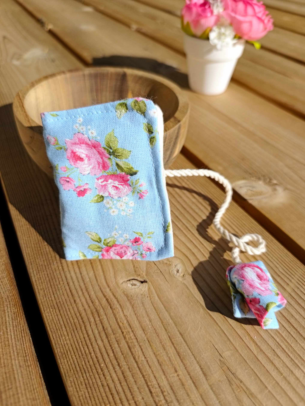 Des mots dans du velours pochettes livres france artisanat English Summer Pochon mini livre lavandin
