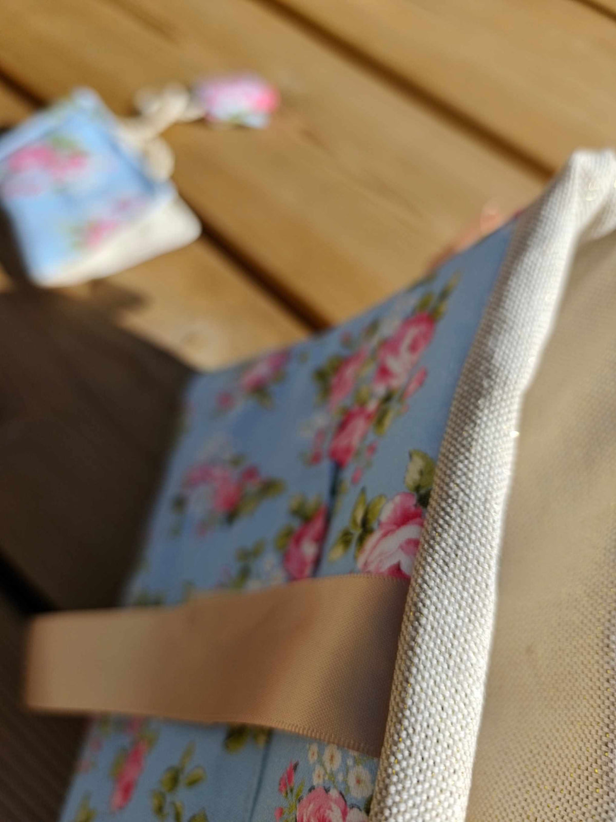 Des mots dans du velours pochettes livres france artisanat English Summer
