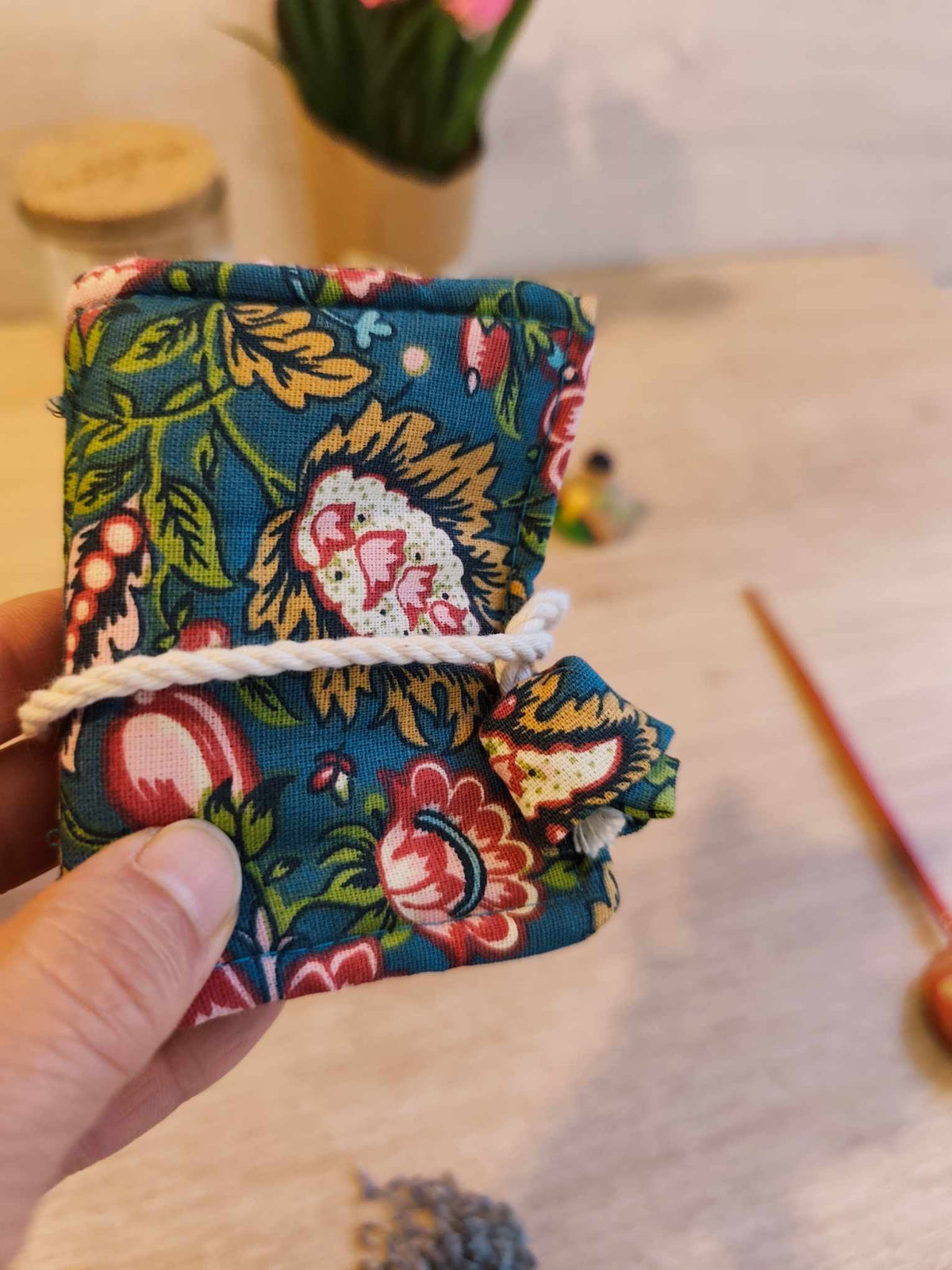 Des mots dans du velours pochettes livres france artisanat Jardin Luxuriant Mini Livre
