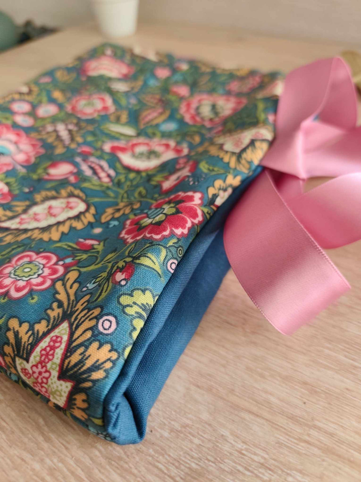 Des mots dans du velours pochettes livres france artisanat Jardin Luxuriant