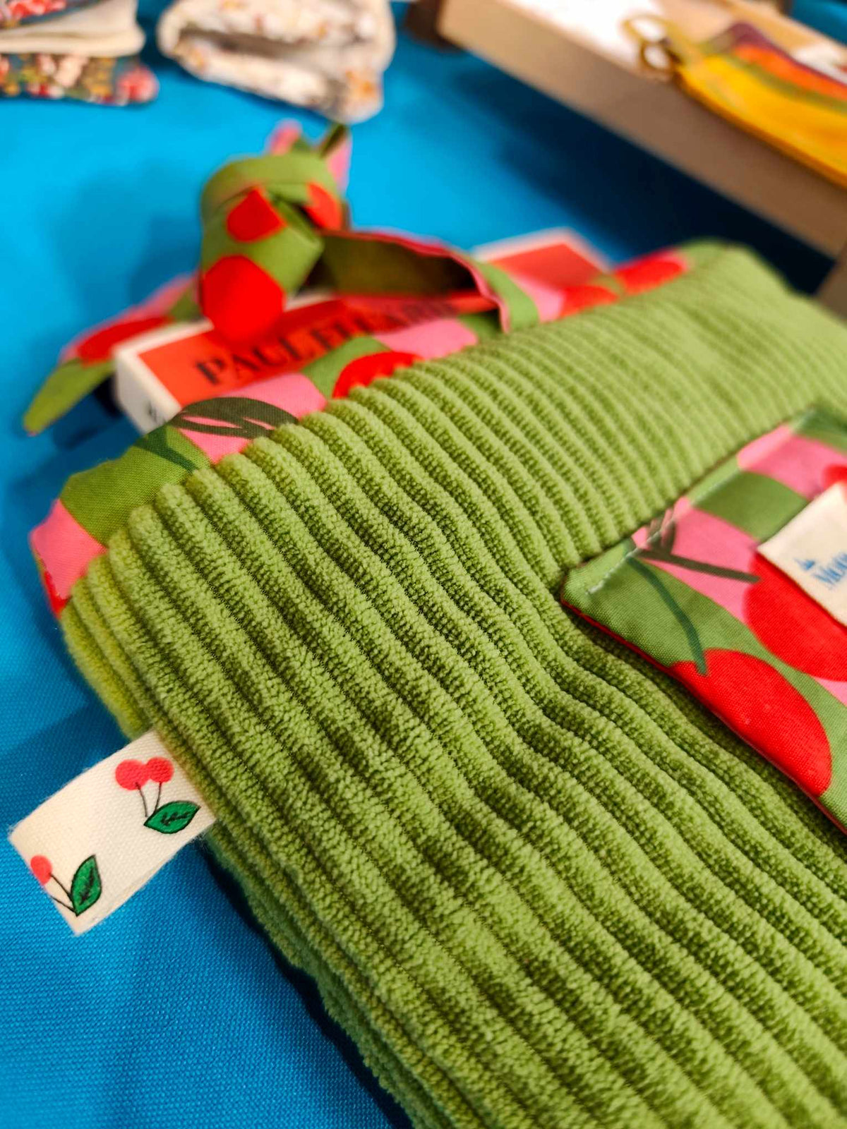 Des mots dans du velours pochettes livres france artisanat Vert Cerise pochette