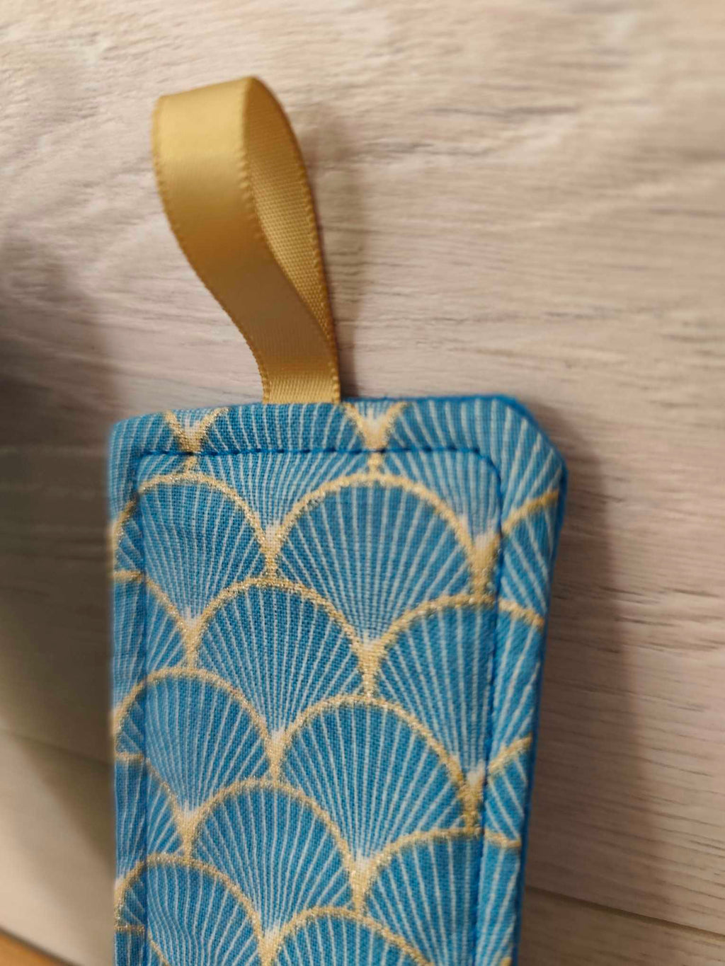 Des mots dans du velours pochettes livre artisanat france velours etui lunette marque pages bleu japon