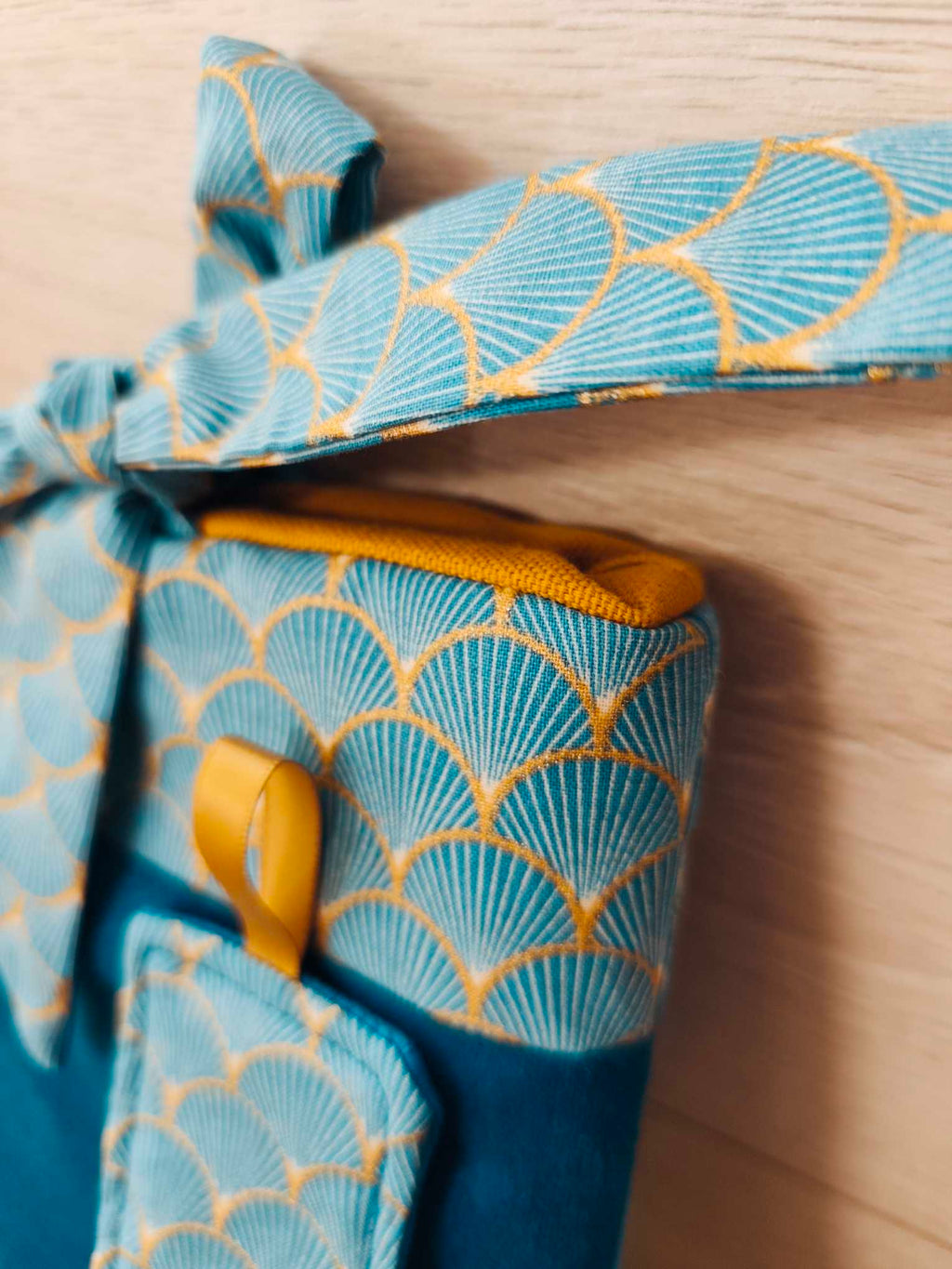 Des Mots dans du Velours Pochettes livre à pression Velours Bleu artisanat france etuis lunettes marque pages