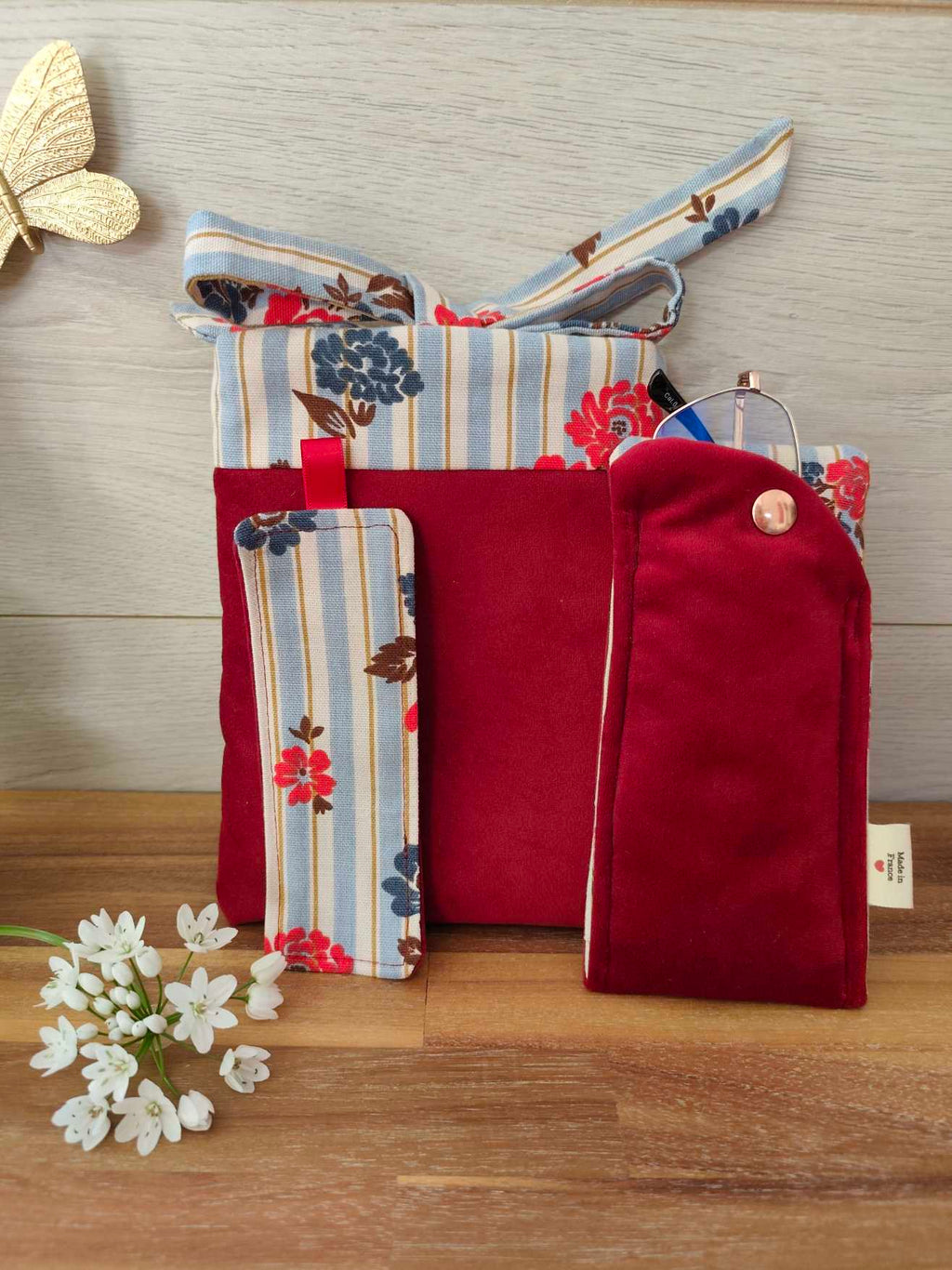 Pochette et protege Livre à Rubans en velours rouge Poppins, Des Mots dans du Velours, fabrication france, artisanat