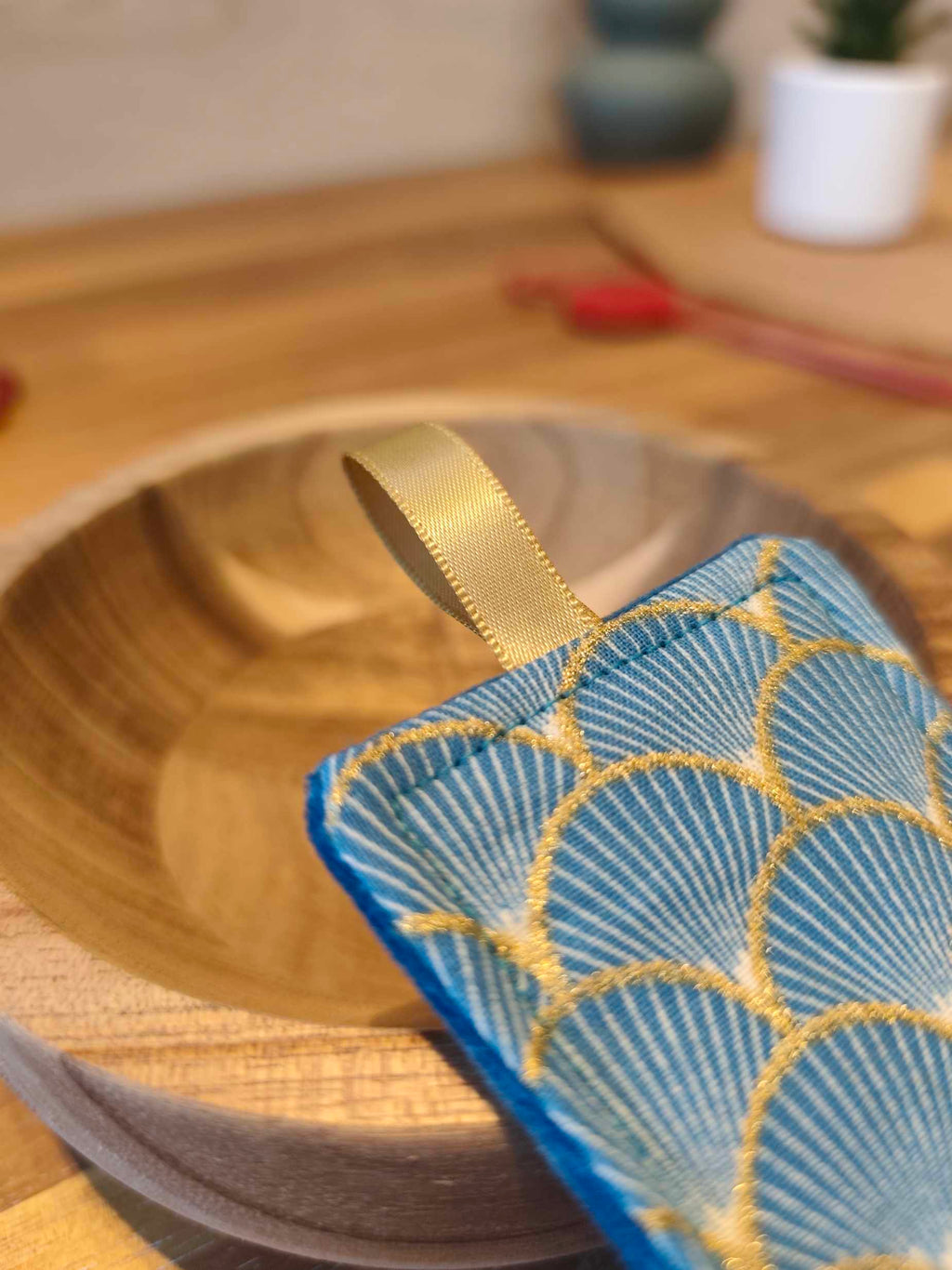 Pochette Livre Mots dans du Velours, marque page , bleu,  artisanat Français