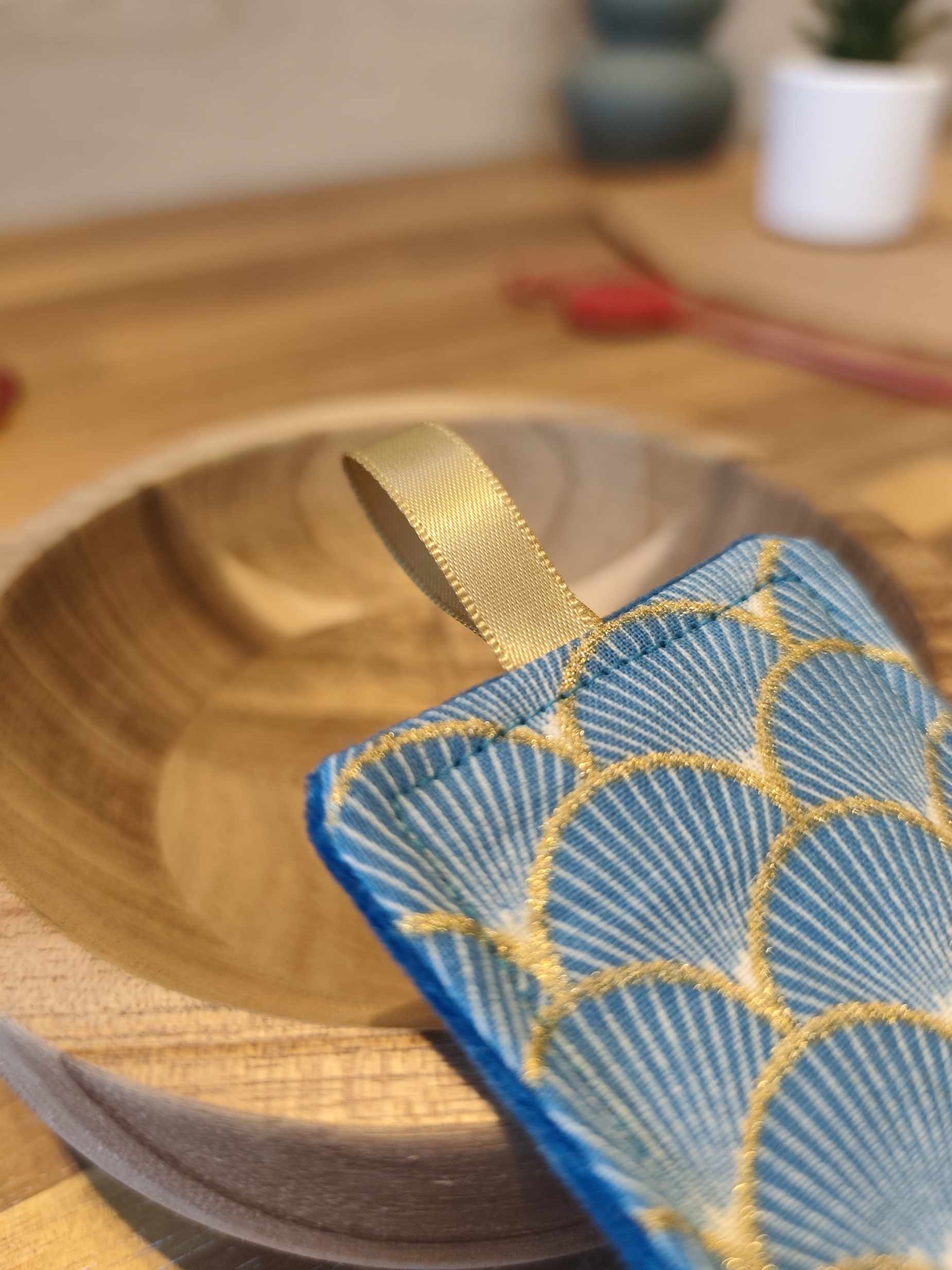 Pochette Livre Mots dans du Velours, marque page , bleu,  artisanat Français