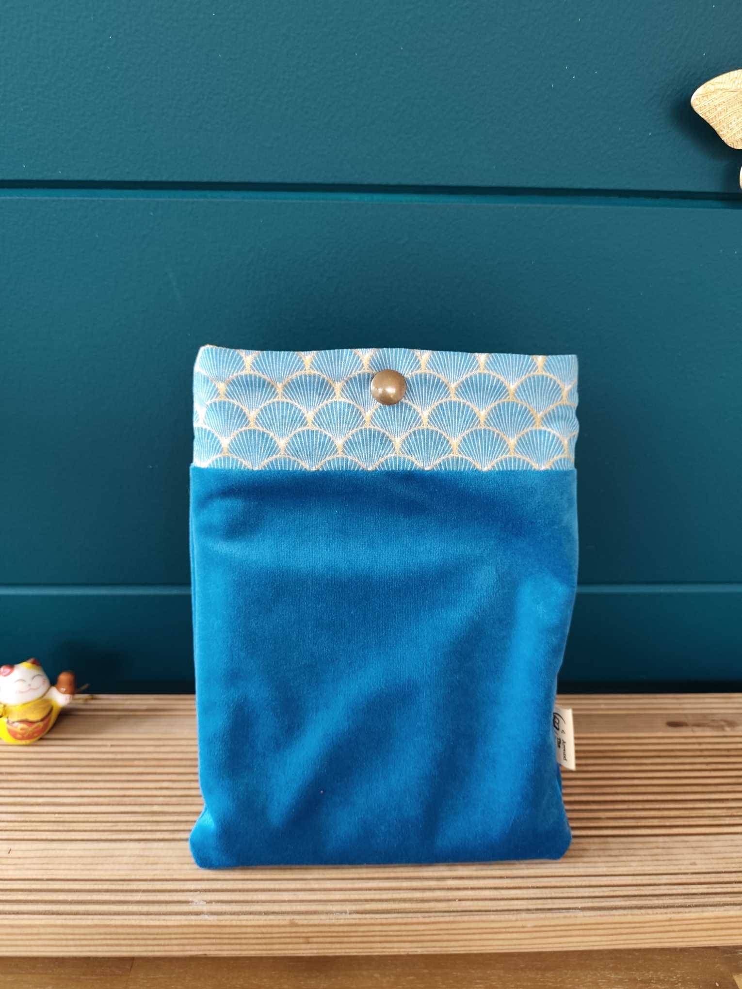 Des Mots dans du Velours Pochettes livre à bouton PRESSION Velours Bleu artisanat france 