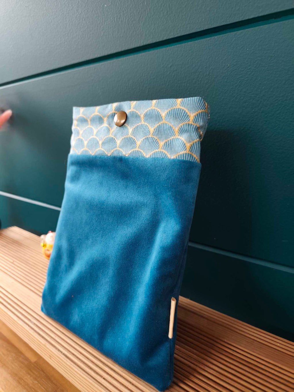 Des Mots dans du Velours Pochettes livre à bouton PRESSION Velours Bleu artisanat france 