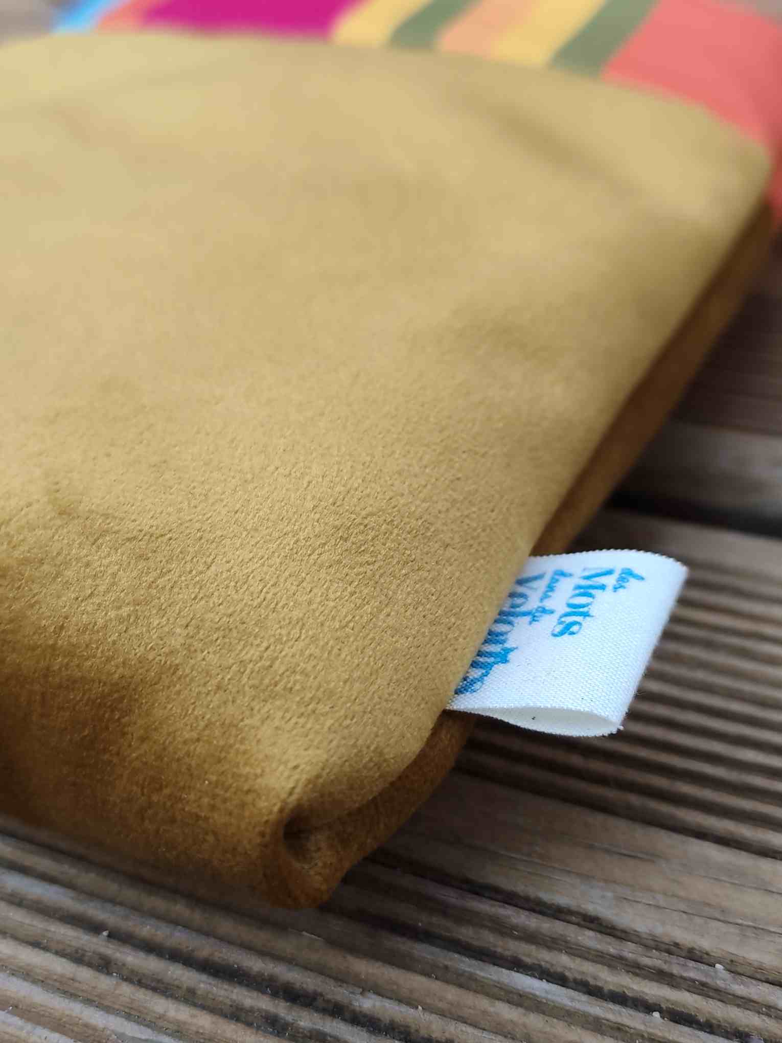 Pochette Livre Trio Mots dans du Velours, protège livre à rubans molletonné velours chic Jaune caramel