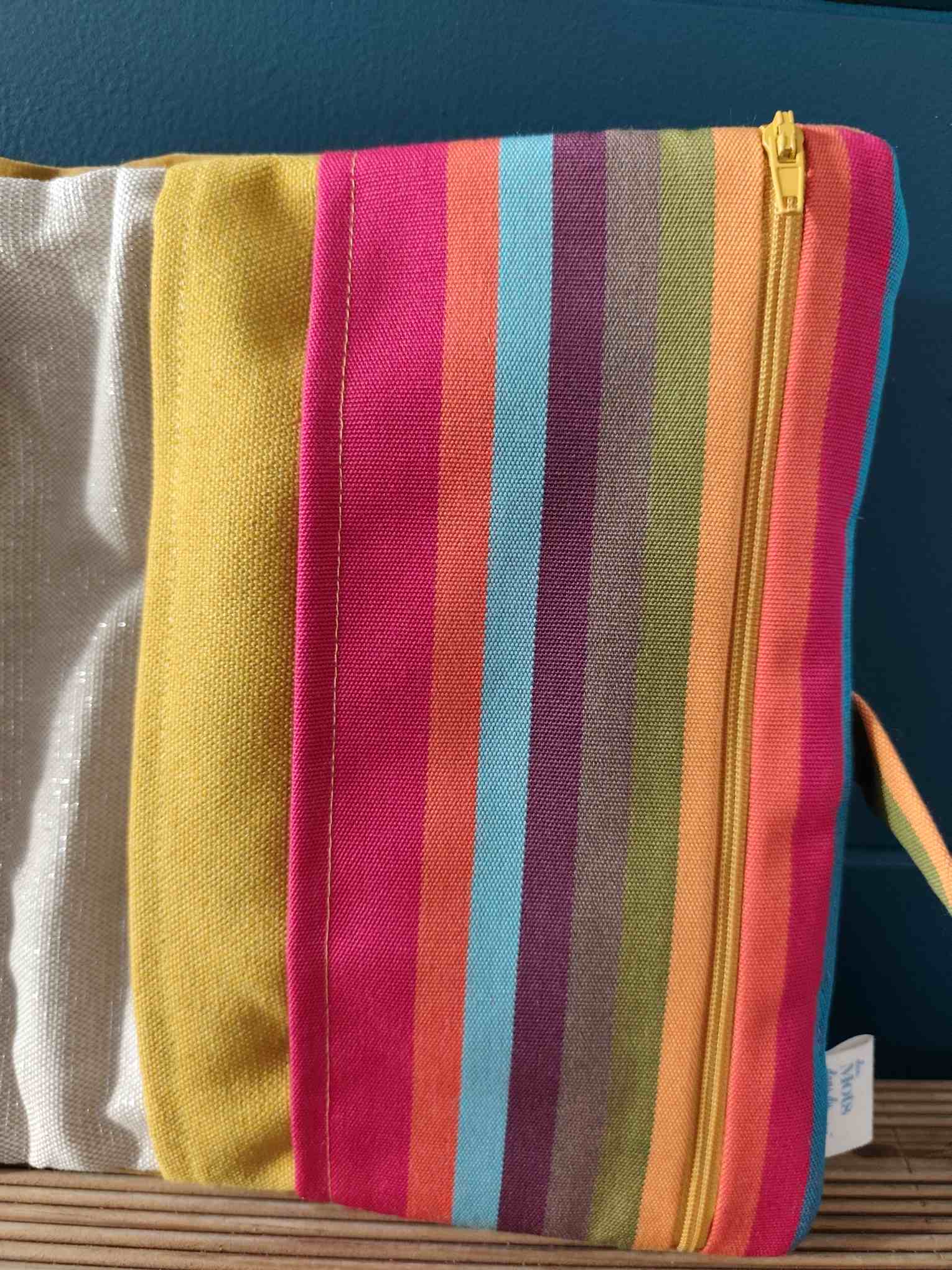 Pochette Livre Trio MOts dans du Velours, protege livre carnet trousse velours chic