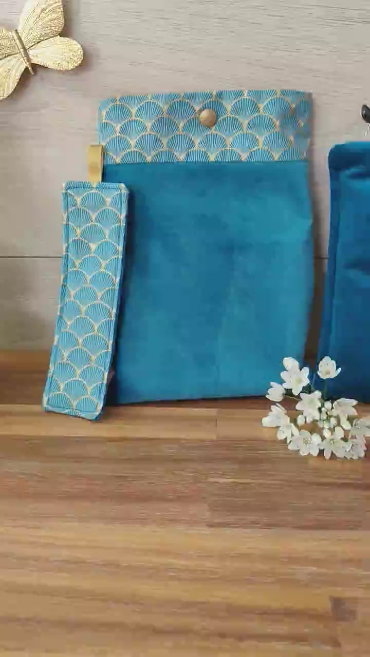 Des Mots dans du Velours Pochettes livre à pression Velours Bleu artisanat france etuis lunettes marque pages