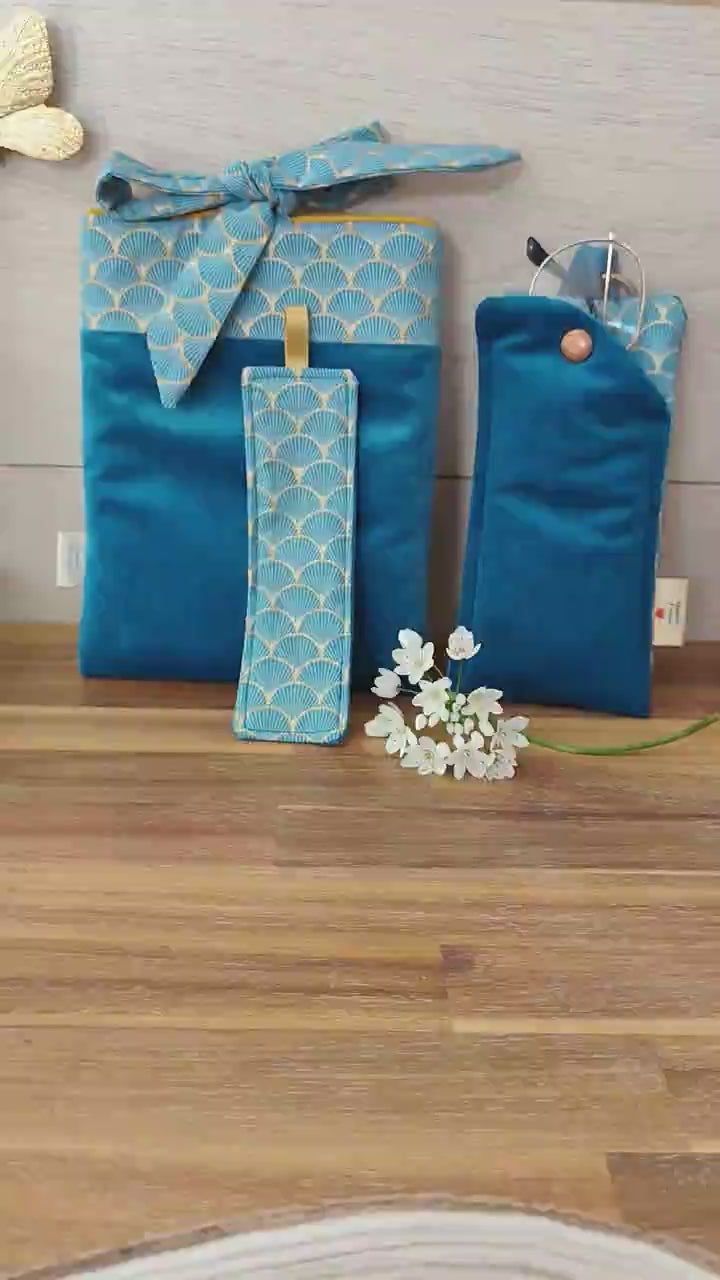 Des Mots dans du Velours Pochettes livre à pression Velours Bleu artisanat france etuis lunettes marque pages