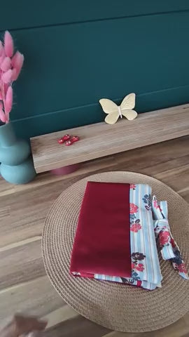 vidéo-pochette-livre-trio-velours-rouge-des-mots-dans-du-velours